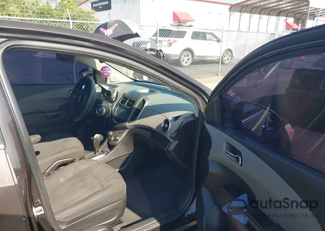 2016 Chevrolet Sonic Lt Auto из США, поврежденный, VIN 1G1JC5SH3G4139644